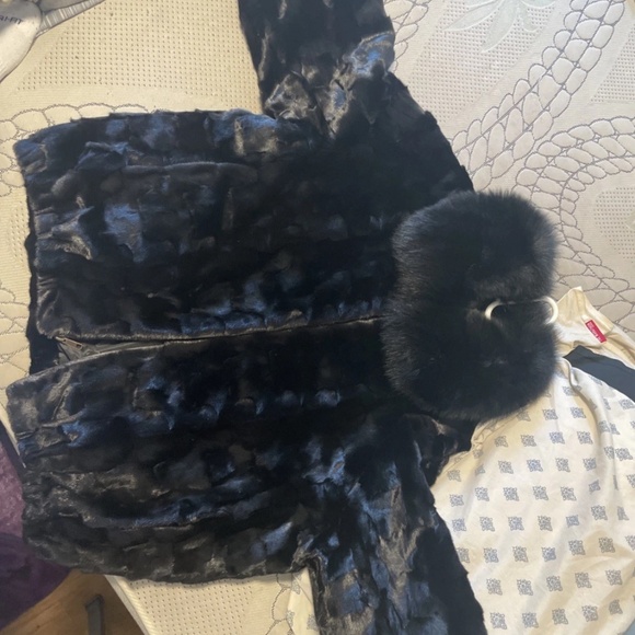100% Mink Coat - Picture 1 of 4